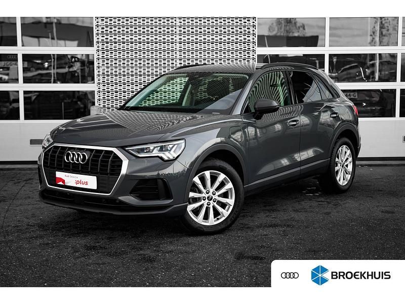 Grijs Gebruikt 2023 Audi Q3 Advanced SUV | € 37.795 - Afbeelding 1/4