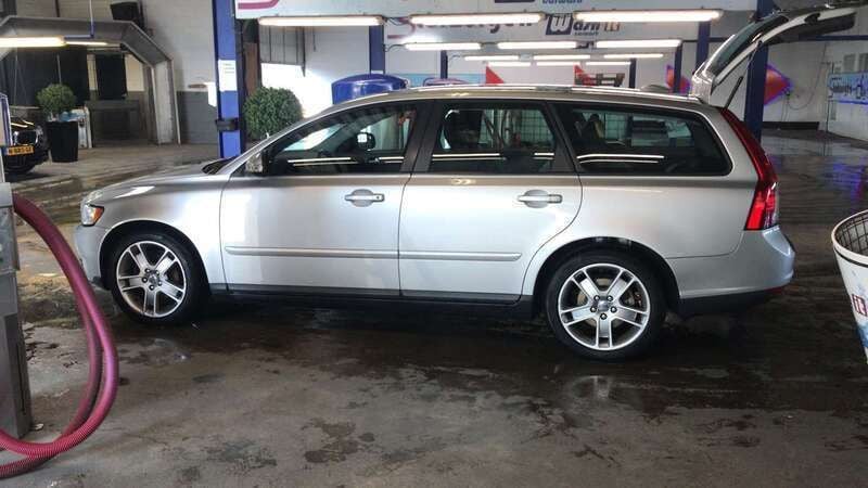Zilver Gebruikt 2010 Volvo V50 Stationwagen | € 9.250 - Afbeelding 1/4