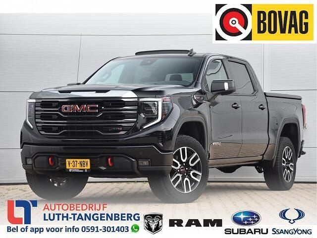 Zwart Nieuw 2024 Chevrolet Silverado Van | € 83.950 - Afbeelding 1/4