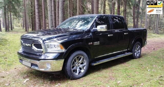 Zwart Gebruikt 2018 Dodge Ram Limited Pickup | € 35.950 (Goede deal) - Afbeelding 1/4