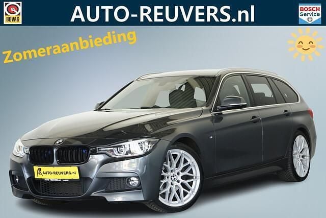 Grijs Gebruikt 2017 BMW 320 M Sport Stationwagen | € 21.700 (Goede deal) - Afbeelding 1/4