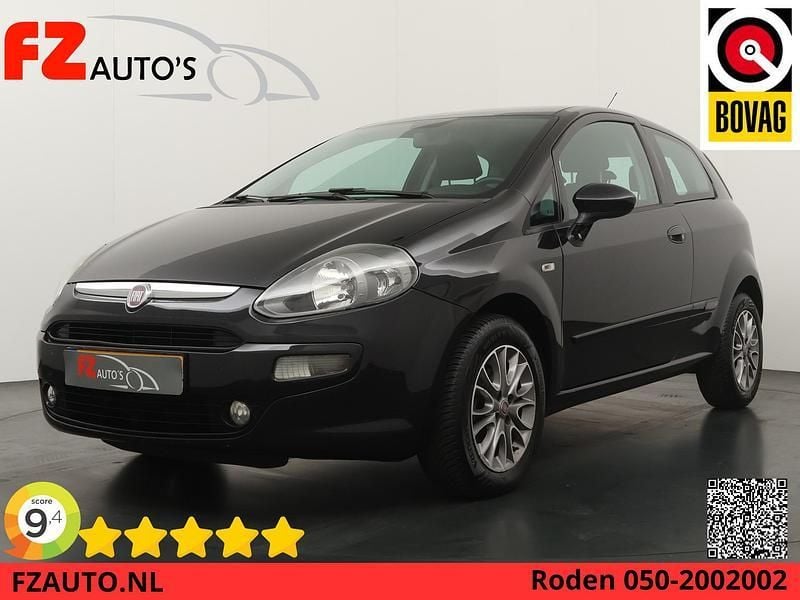 Zwart Gebruikt 2011 Fiat Punto Business Hatchback | € 2.945 (Eerlijke prijs) - Afbeelding 1/4