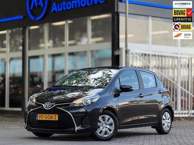 Zwart Gebruikt 2015 Toyota Yaris Hatchback | € 9.545 (Eerlijke prijs) - Afbeelding 1/4