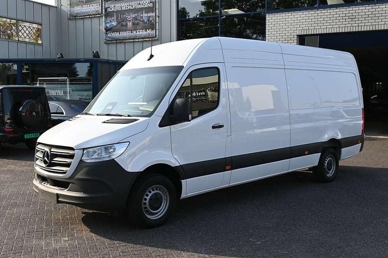 Wit Nieuw 2025 Mercedes Sprinter Van | € 43.501 (Duur) - Afbeelding 1/4
