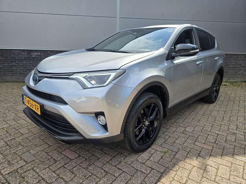 Grijs Gebruikt 2018 Toyota RAV4 Hybrid Edition SUV | € 25.980 (Eerlijke prijs) - Afbeelding 1/4