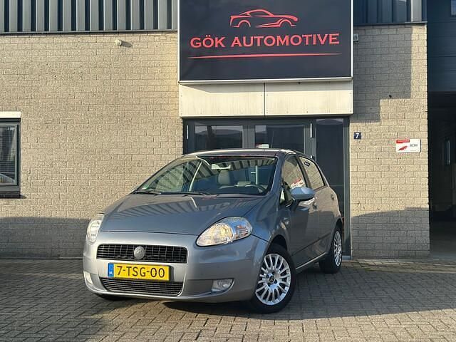 Grijs (metallic) Occasion 2006 Fiat Grande Punto Active Hatchback | € 1.350 (Eerlijke prijs) - Afbeelding 1/4