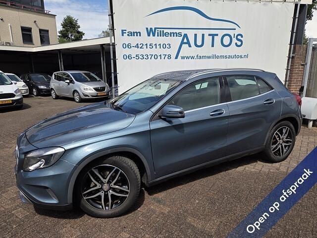 Blauw Gebruikt 2014 Mercedes GLA200 Prestige SUV | € 15.991 (Iets duurder) - Afbeelding 1/4
