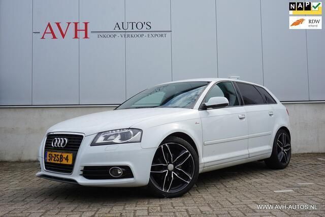 Wit Occasion 2013 Audi A3 Sportback S-Line Hatchback | € 10.950 (Goede deal) - Afbeelding 1/4