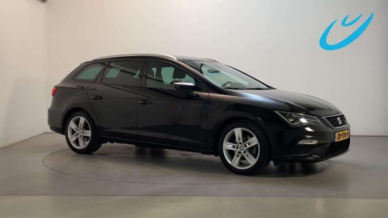 Zwart Gebruikt 2019 Seat Leon ST Business Stationwagen | € 17.450 (Eerlijke prijs) - Afbeelding 1/3