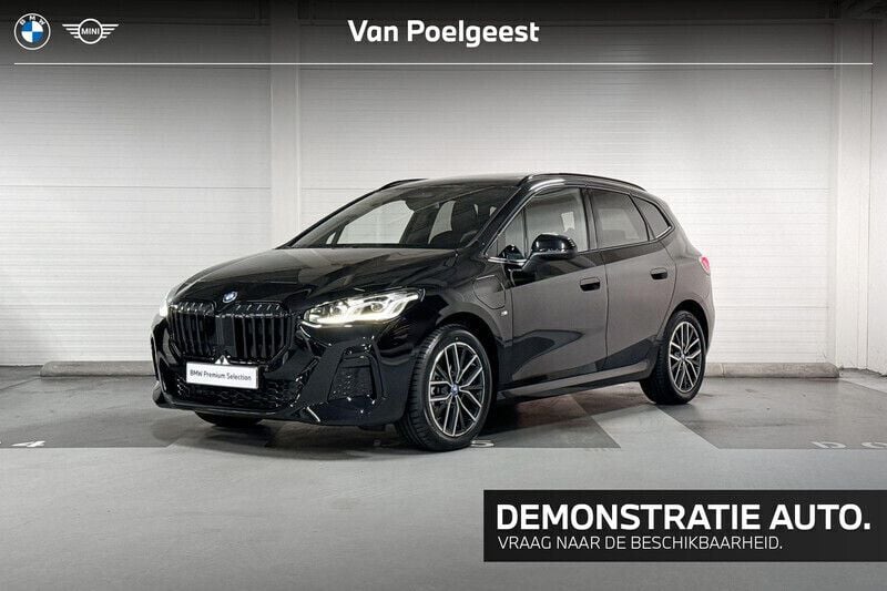 Zwart Gebruikt 2024 BMW 225 Active Tourer M Sport MPV | € 45.900 (Eerlijke prijs) - Afbeelding 1/4