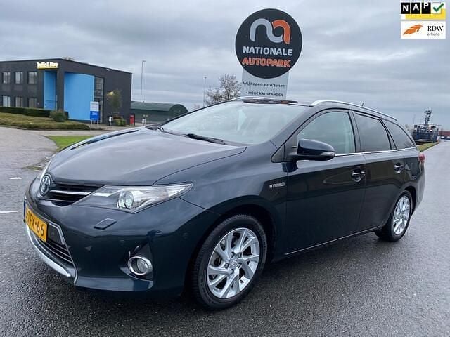 Grijs Occasion 2014 Toyota Auris Touring Sports Stationwagen | € 6.995 (Goede deal) - Afbeelding 1/4