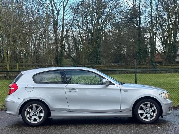 Occasion BMW 116 122 PK (89 kW) 2010 Grijs Hatchback