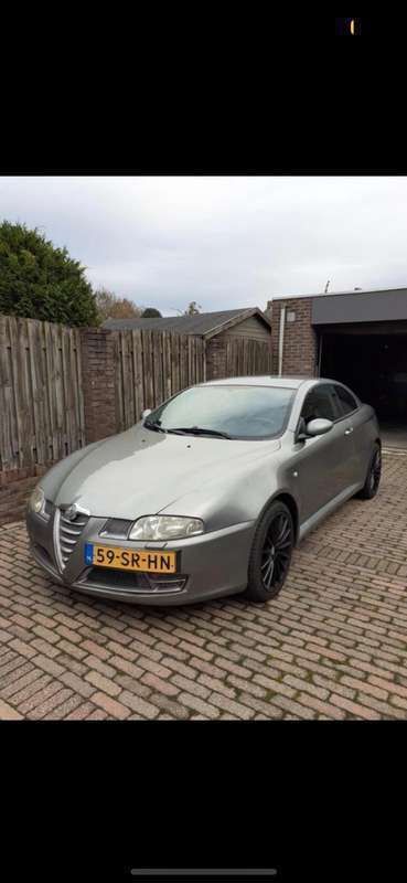 Grijs Gebruikt 2006 Alfa Romeo GT Coupé | € 3.500 - Afbeelding 1/4