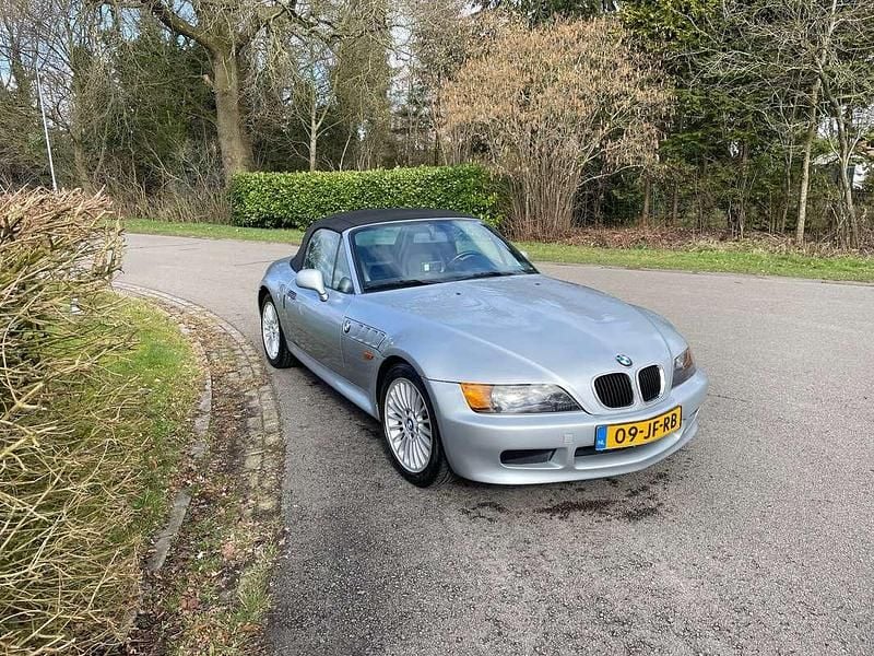 Zilver Gebruikt 1998 BMW Z3 Cabriolet | € 5.699 (Eerlijke prijs) - Afbeelding 1/4