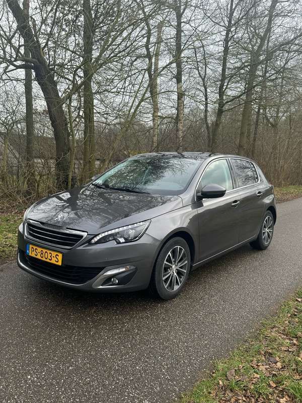 Grijs Gebruikt 2017 Peugeot 308 Hatchback | € 8.450 (Super prijs) - Afbeelding 1/4
