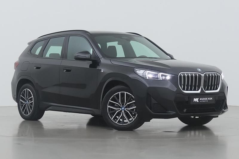 Zwart Gebruikt 2024 BMW X1 Shadowline SUV | € 45.400 (Eerlijke prijs) - Afbeelding 1/1