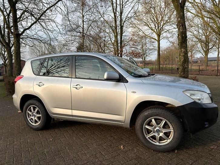 Gebruikt 2006 Toyota RAV4 Sol | € 6.300 - Afbeelding 1/4