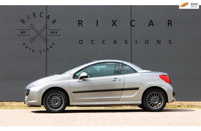 Grijs (metallic) Occasion 2008 Peugeot 207 CC Cabriolet | € 3.690 (Duur) - Afbeelding 1/4
