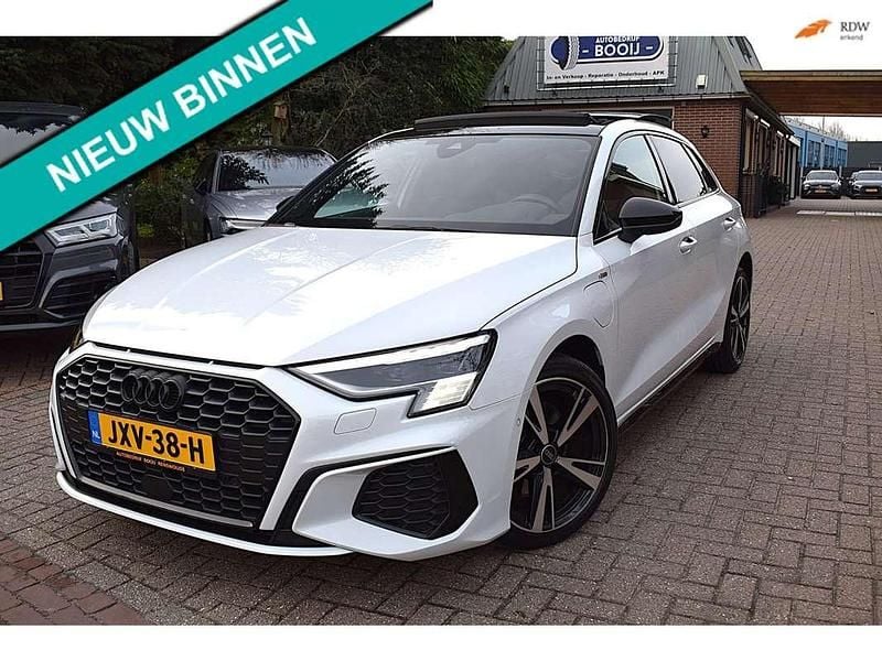 Occasion Audi A3 Sportback e-tron S-Line 204 PK (150 kW) 2021 Wit (metallic) Hatchback