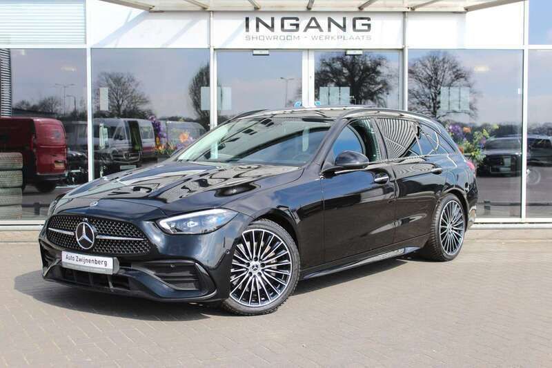 Zwart Gebruikt 2022 Mercedes C180 AMG line Stationwagen | € 39.950 (Duur) - Afbeelding 1/4