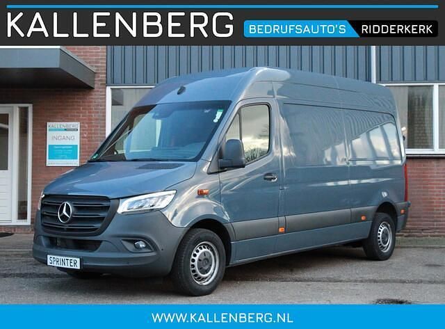 Grijs Gebruikt 2022 Mercedes Sprinter Van | € 34.950 (Eerlijke prijs) - Afbeelding 1/4