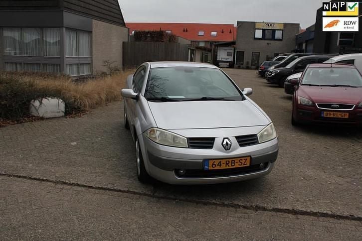 Occasion 2005 Renault Mégane II Luxe | € 1.499 (Eerlijke prijs) - Afbeelding 1/4