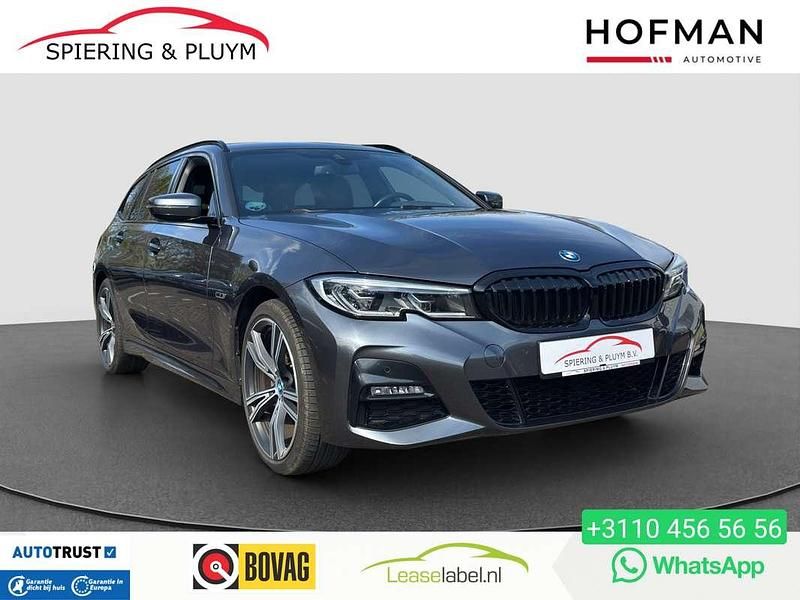 Grijs Occasion 2022 BMW 320e M Sport Stationwagen | € 27.840 (Eerlijke prijs) - Afbeelding 1/4