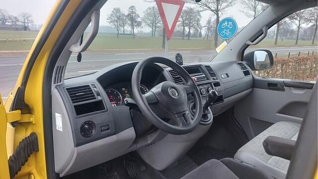 Occasion VW T5 Comfortline 102 PK (75 kW) 2012 Geel Van