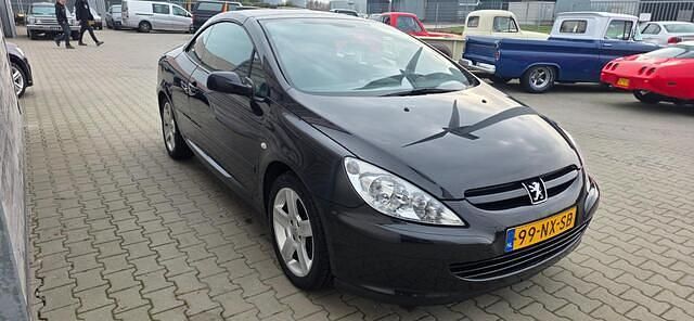 Occasion Peugeot 307 CC 136 PK (100 kW) 2004 Zwart Cabriolet