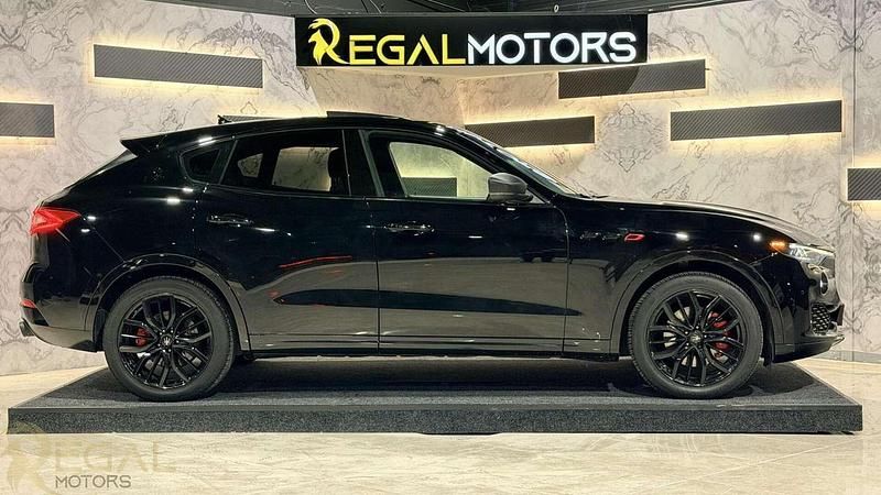 Occasion Maserati Levante GranLusso 349 PK (256 kW) 2019 Zwart SUV