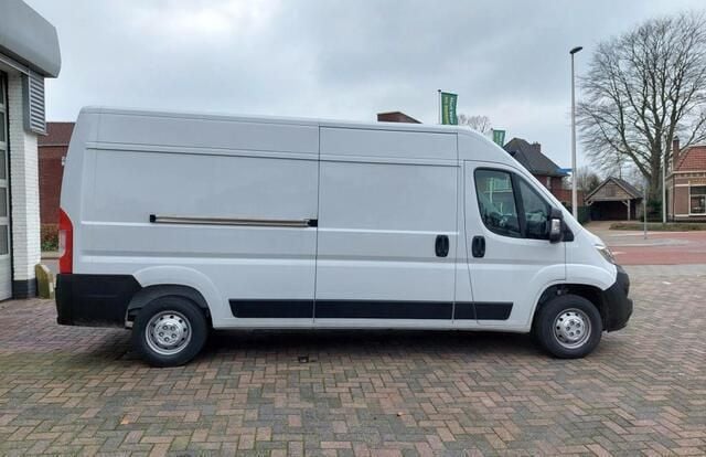 Occasion Opel Movano 140 PK (102 kW) 2023 Wit Van