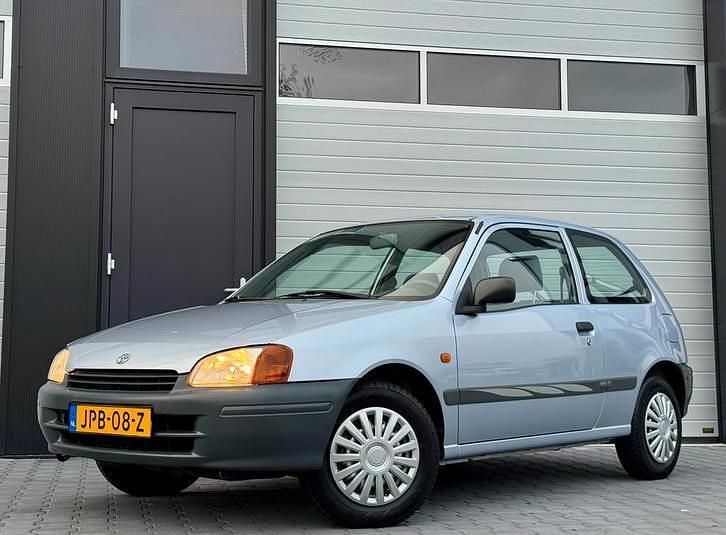 Gebruikt 1999 Toyota Starlet Hatchback | € 2.750 (Eerlijke prijs) - Afbeelding 1/4