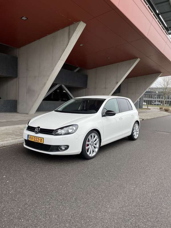 Wit Gebruikt 2009 VW Golf VI Comfortline Stationwagen | € 7.000 (Duur) - Afbeelding 1/4