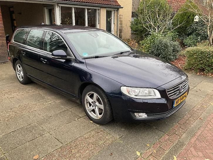 Blauw Gebruikt 2015 Volvo V70 Standard Stationwagen | € 7.000 (Super prijs) - Afbeelding 1/4