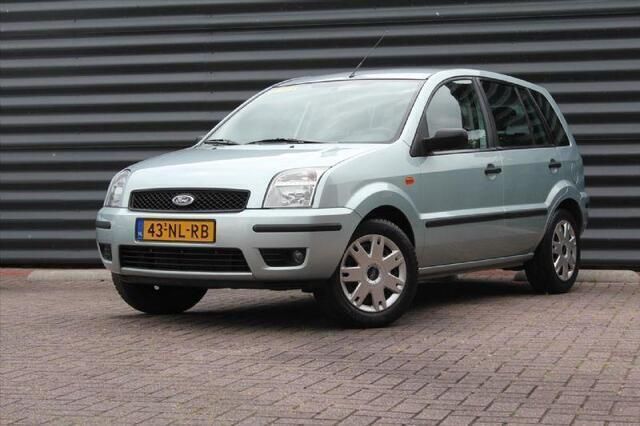 Zilver Gebruikt 2003 Ford Fusion Trend Hatchback | € 4.950 - Afbeelding 1/4
