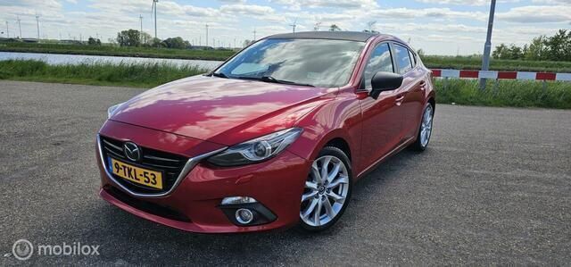 Rood Gebruikt 2014 Mazda 3 Hatchback | € 5.950 - Afbeelding 1/4