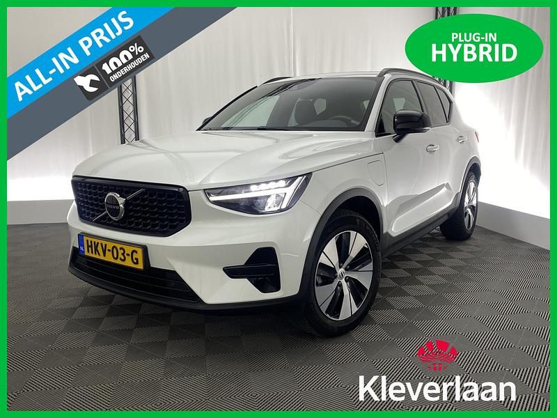 Wit Gebruikt 2023 Volvo XC40 Plus SUV | € 38.995 (Eerlijke prijs) - Afbeelding 1/3
