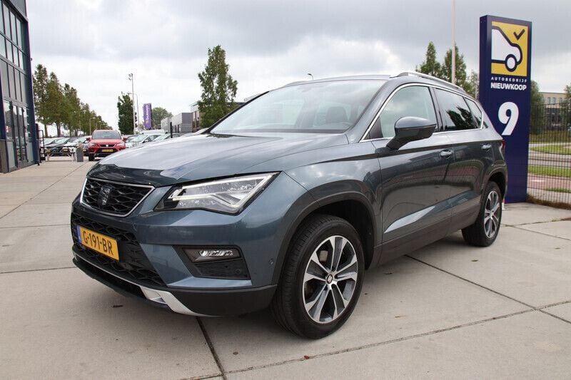 Grijs Gebruikt 2019 Seat Ateca Business SUV | € 17.948 (Eerlijke prijs) - Afbeelding 1/4