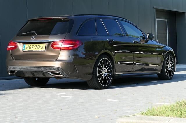 Bruin Gebruikt 2016 Mercedes C250 Prestige Stationwagen | € 19.940 (Eerlijke prijs) - Afbeelding 1/4