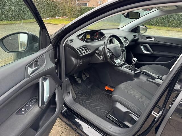 Occasion Peugeot 308 SW 120 PK (88 kW) 2015 Zwart (metallic) Stationwagen