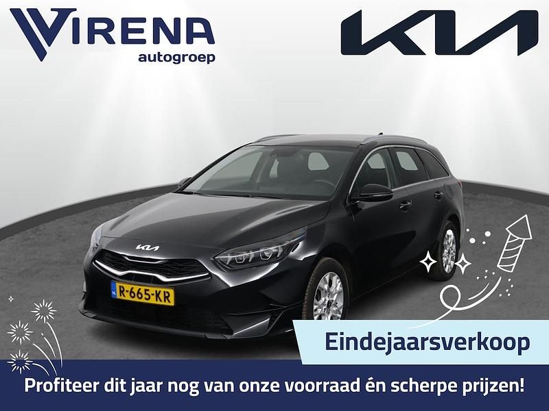 Zwart (metallic) Gebruikt 2022 Kia Ceed Sportswagon Stationwagen | € 19.950 (Goede deal) - Afbeelding 1/4