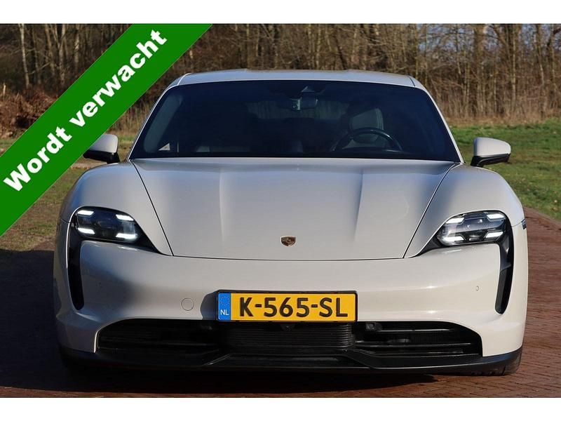 Grijs Gebruikt 2021 Porsche Taycan 4S Performance Package Sedan | € 56.900 (Goede deal) - Afbeelding 1/1