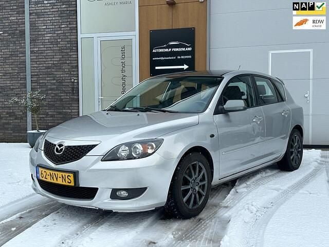 Grijs Gebruikt 2004 Mazda 3 Inclusive Hatchback | € 1.799 (Eerlijke prijs) - Afbeelding 1/4