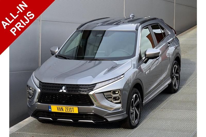 Grijs Occasion 2025 Mitsubishi Eclipse SUV | € 33.450 (Eerlijke prijs) - Afbeelding 1/3