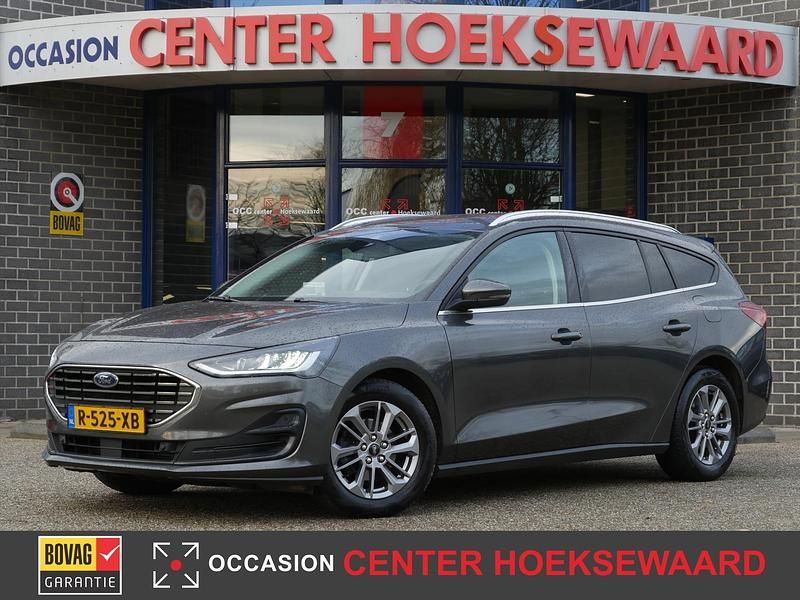 Grijs Gebruikt 2022 Ford Focus Titanium Stationwagen | € 15.844 (Eerlijke prijs) - Afbeelding 1/4