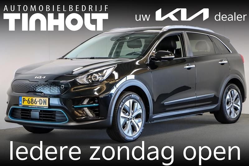 Zwart, metallic lak Gebruikt 2022 Kia e-Niro SUV | € 27.250 (Goede deal) - Afbeelding 1/4