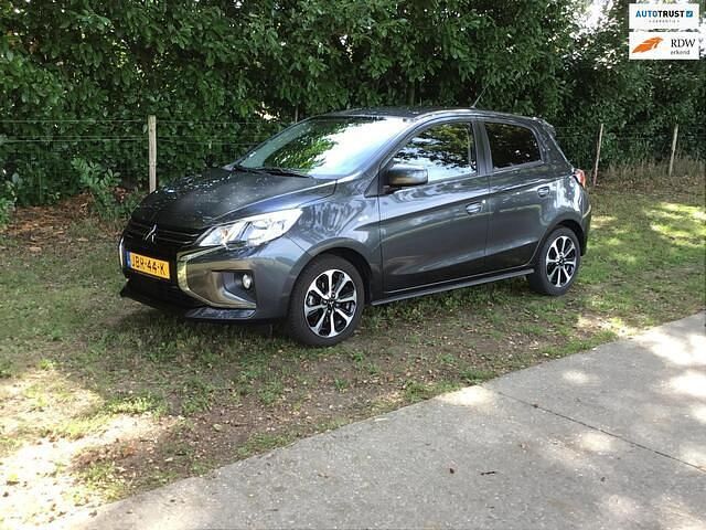 Grijs Gebruikt 2024 Mitsubishi Space Star Instyle Hatchback | € 18.950 (Iets duurder) - Afbeelding 1/4