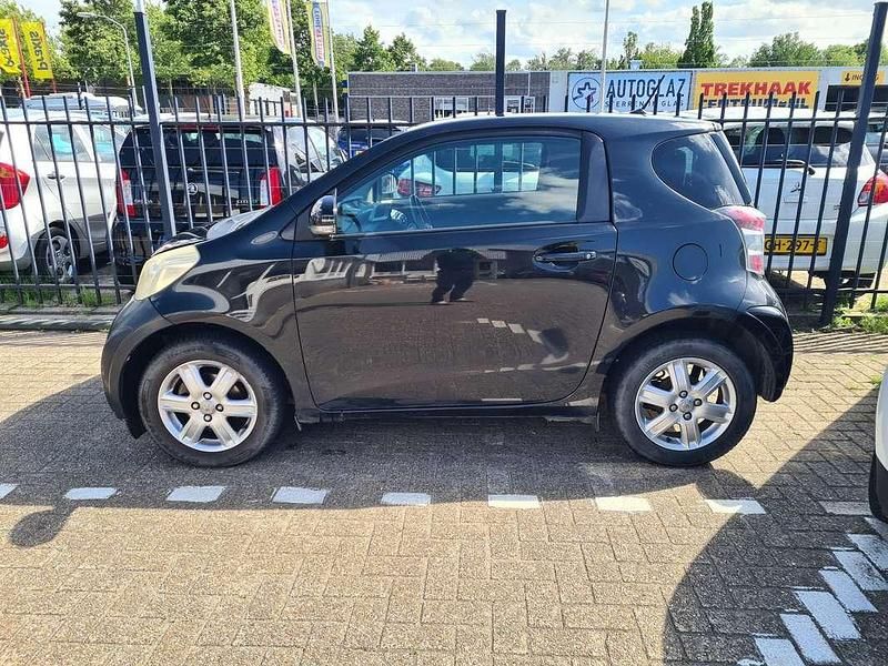 Zwart Gebruikt 2010 Toyota iQ Comfort Hatchback | € 2.250 (Super prijs) - Afbeelding 1/3
