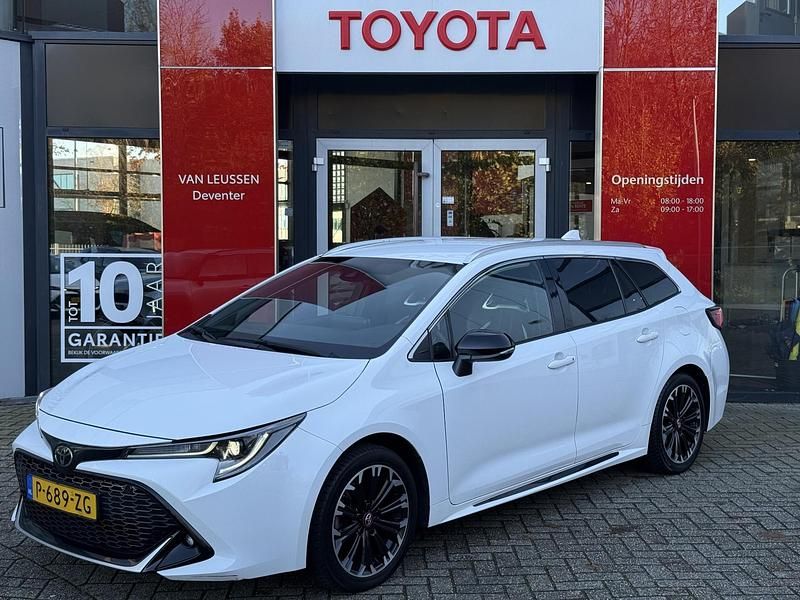 Wit Occasion 2022 Toyota Corolla Sport Stationwagen | € 22.900 (Goede deal) - Afbeelding 1/4