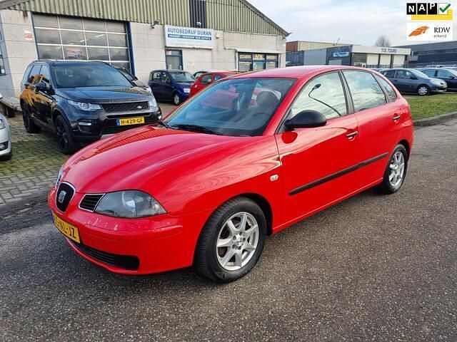 Rood Occasion 2003 Seat Ibiza Stella Hatchback | € 1.250 (Eerlijke prijs) - Afbeelding 1/4